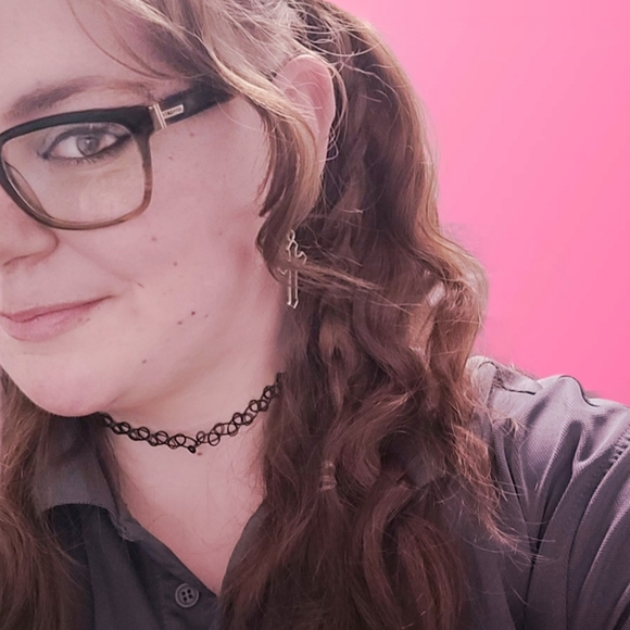 Meet your Posher, Cami - Picture 2 of 2